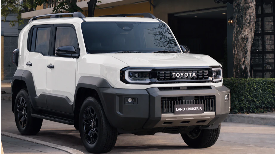 Toyota Land Cruiser FJ chốt gi&aacute; 1,198 tỷ đồng tại Việt Nam - Ảnh 1.