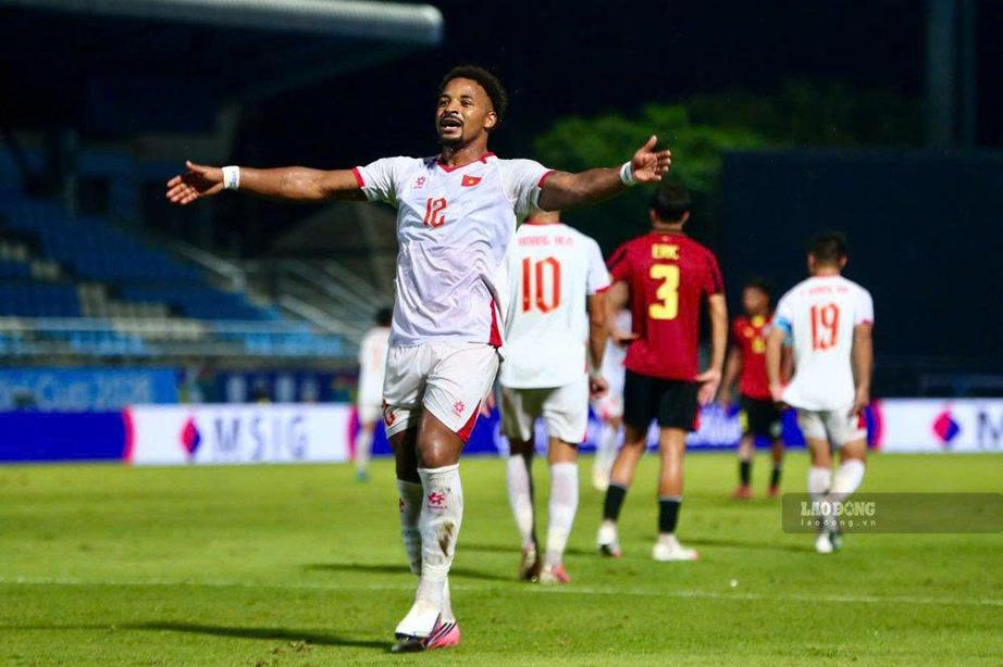 Đội h&igrave;nh tuyển Việt Nam vs Singapore: Xu&acirc;n Son dẫn dắt h&agrave;ng c&ocirc;ng AFF Cup 2026 - Ảnh 1.