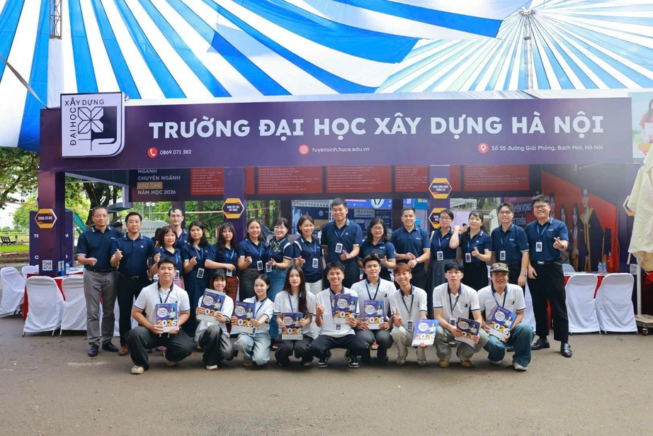 Trường Đại học Xây dựng Hà Nội công bố điểm sàn và bảng quy đổi điểm xét tuyển 2026 - Ảnh 1.