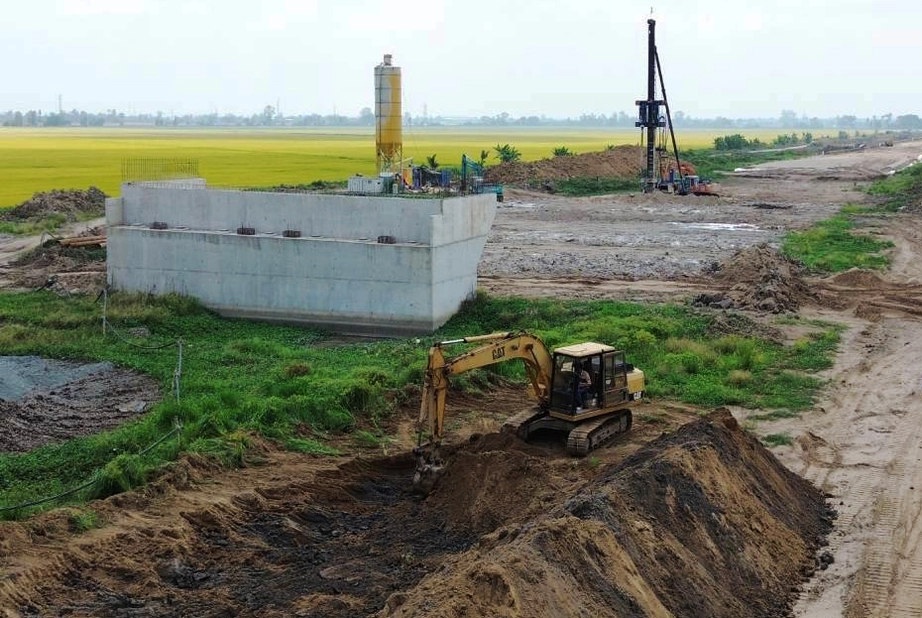 Cần Thơ đề xuất mở th&ecirc;m mỏ c&aacute;t cho cao tốc Ch&acirc;u Đốc - Cần Thơ - S&oacute;c Trăng - Ảnh 3.
