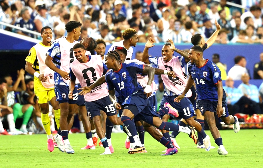 World Cup 2026: Cuộc chiến của những ngựa &ocirc; trong b&oacute;ng đ&aacute; - Ảnh 1.