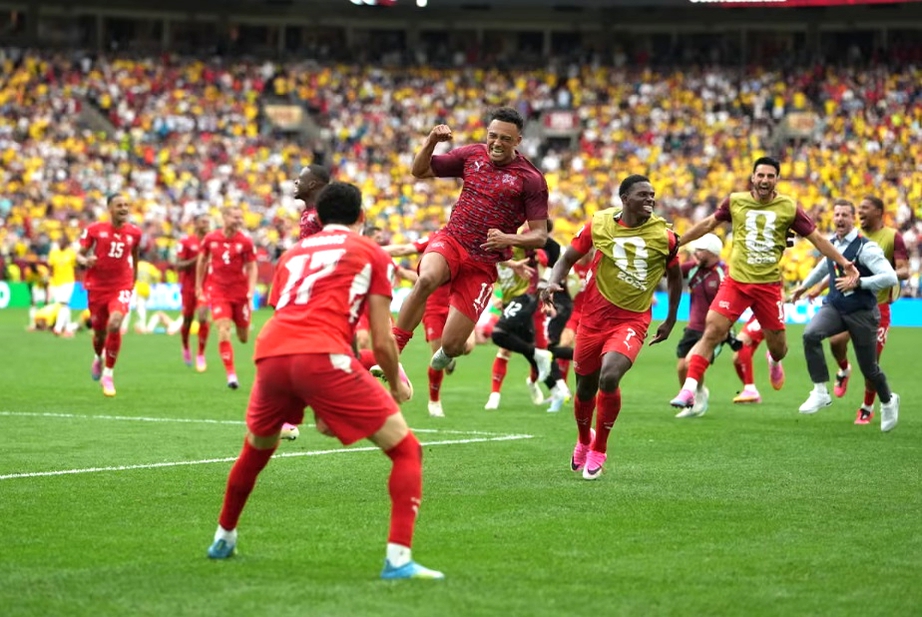 Thụy sĩ vượt qua Colombia: Gi&agrave;nh v&eacute; tứ kết World Cup 2026 đầy kịch t&iacute;nh - Ảnh 1.