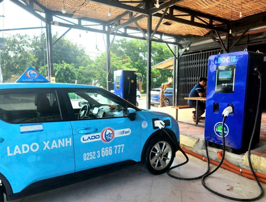Đề xuất loạt quy chuẩn về trụ sạc, trạm sạc&nbsp;xe điện - Ảnh 2.