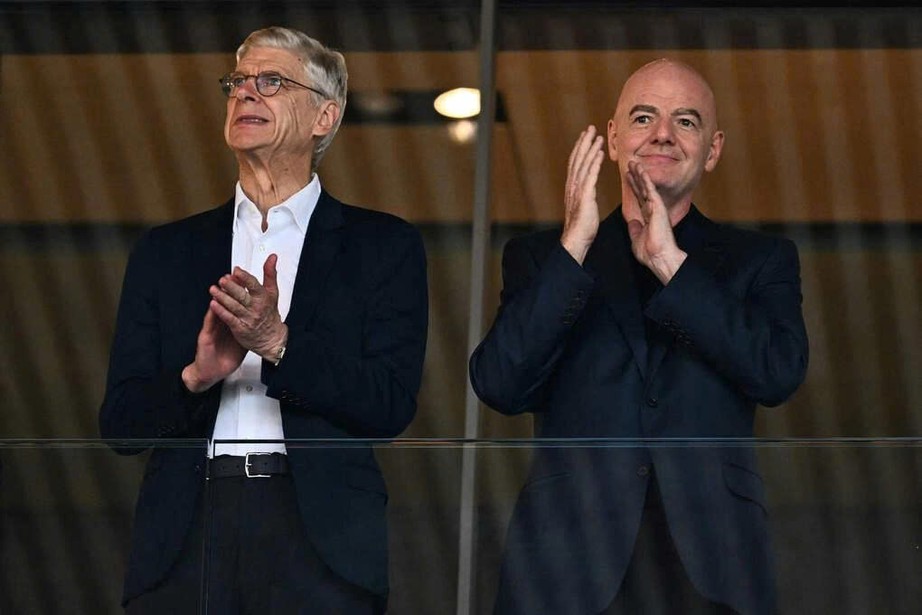 UEFA, AFC v&agrave; CONCACAF đồng loạt g&acirc;y sức &eacute;p, Chủ tịch FIFA đối diện nguy cơ mất ghế - Ảnh 2.