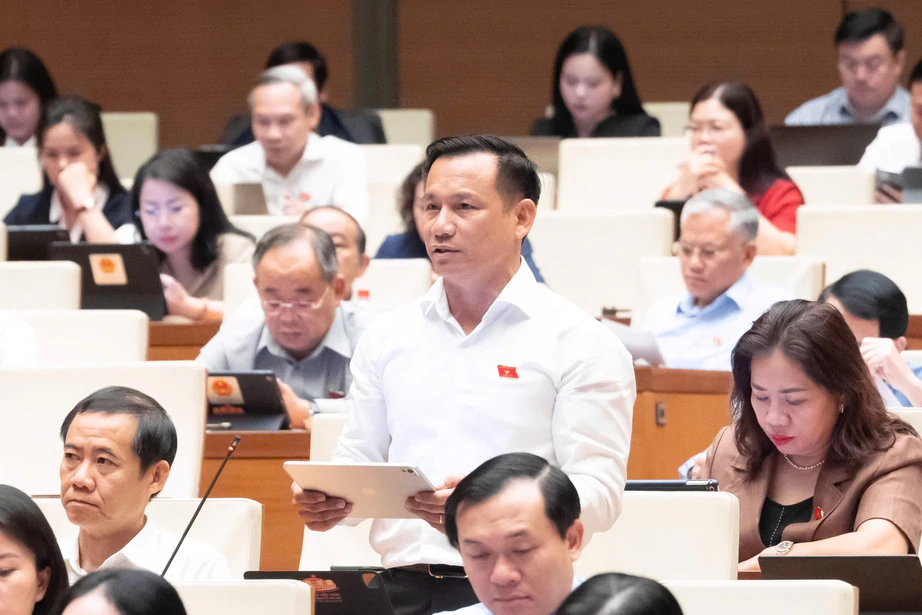 Đại biểu đề nghị siết kiểm soát quốc phòng, an ninh trong phát triển đô thị - Ảnh 1.