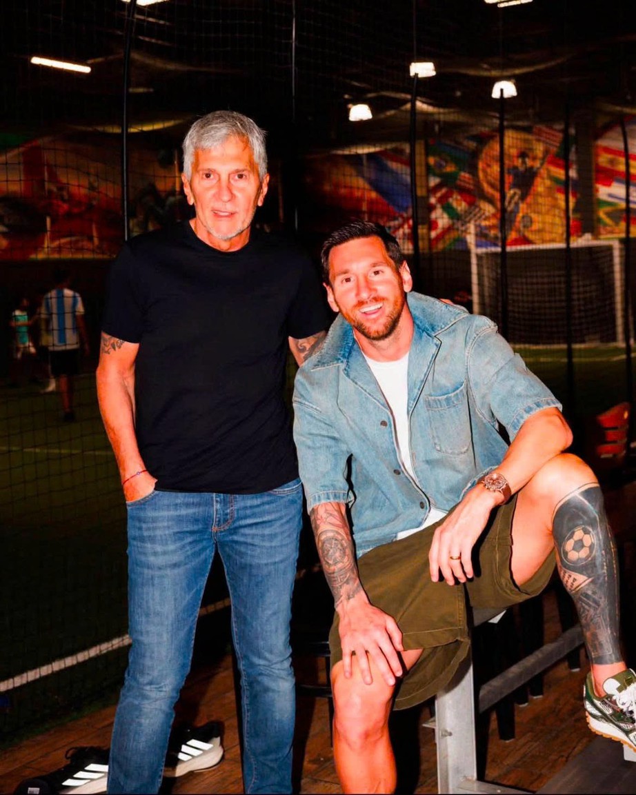 Messi viết t&acirc;m thư tiễn biệt cha Jorge Messi: Nỗi đau v&agrave; khả năng giải nghệ - Ảnh 1.