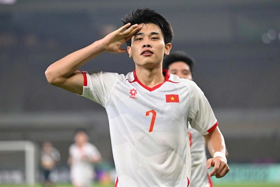 Đ&igrave;nh Bắc được so s&aacute;nh với thần đồng b&oacute;ng đ&aacute; Th&aacute;i Lan trước b&aacute;n kết AFF Cup 2026 - Ảnh 2.