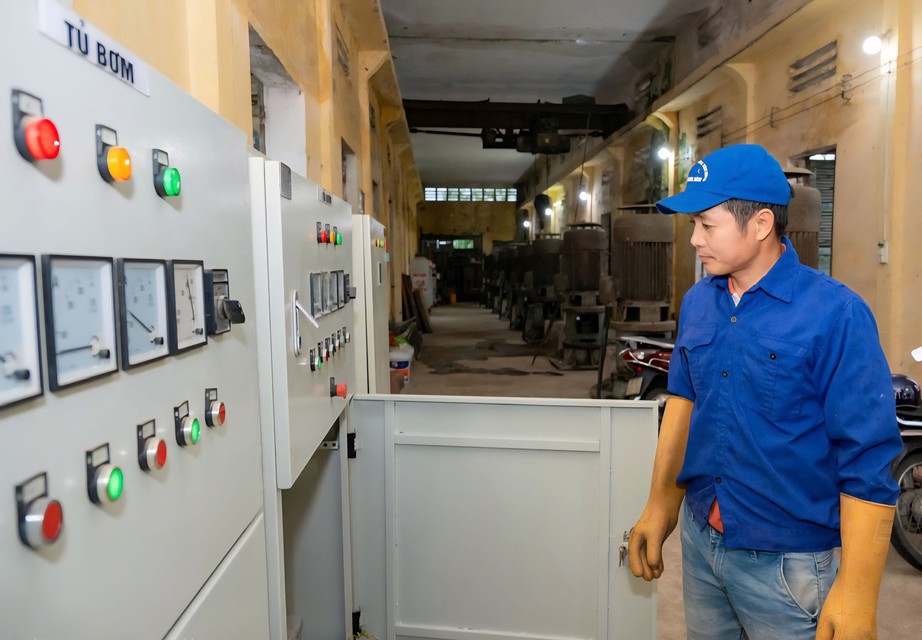 Ninh B&igrave;nh vận h&agrave;nh tối đa trạm bơm, xuy&ecirc;n đ&ecirc;m ti&ecirc;u &uacute;ng do b&atilde;o số 4 - Ảnh 3.