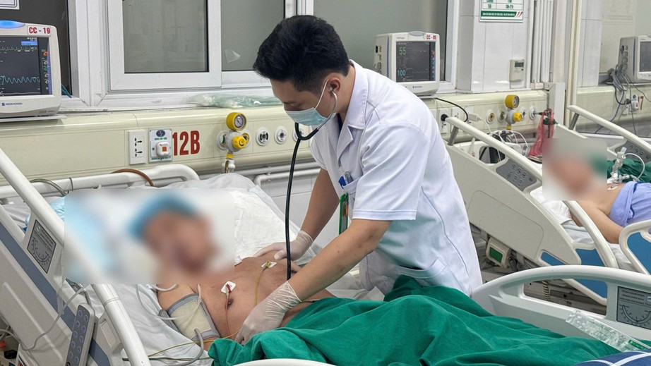 Rối loạn &yacute; thức, co giật sau sốt cao nam t&agrave;i xế nguy kịch v&igrave; mắc Whitmore - Ảnh 1.