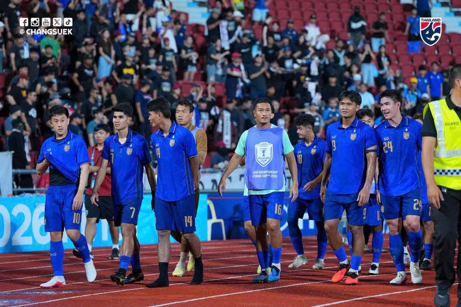 Đội h&igrave;nh ra s&acirc;n Việt Nam vs Th&aacute;i Lan: Kh&oacute; khăn chờ đ&oacute;n trong trận chung kết AFF Cup 2026 - Ảnh 2.