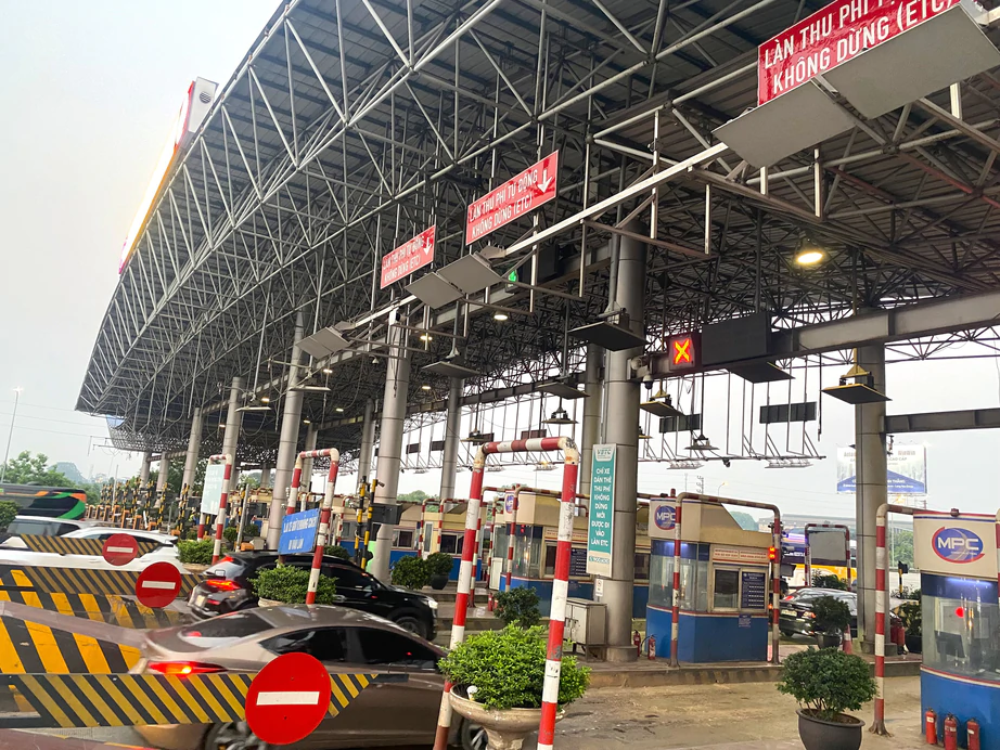 Trạm thu ph&iacute; cửa ng&otilde; Thủ đ&ocirc; th&ocirc;ng tho&aacute;ng ng&agrave;y đầu kỳ nghỉ lễ 2/9 - Ảnh 8.