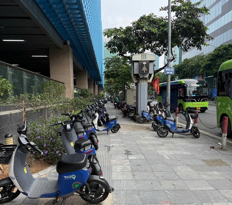Hà Nội Metro triển khai vé liên thông Metro - xe buýt, ra mắt vé Metro, xe đạp công cộng - Ảnh 1.