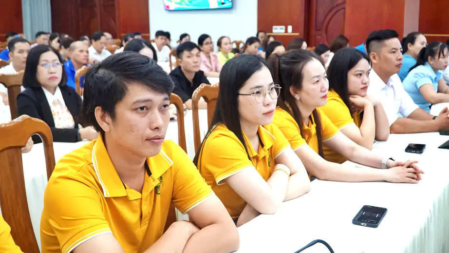 Tháo gỡ bài toán nhà ở và phúc lợi cho công nhân tại Cà Mau - Ảnh 2.