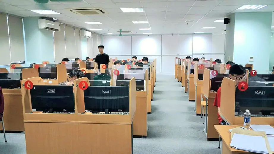 Sau vụ Tuy&ecirc;n Quang, l&agrave;m g&igrave; để kỳ thi tốt nghiệp trung học phổ th&ocirc;ng minh bạch hơn? - Ảnh 1.
