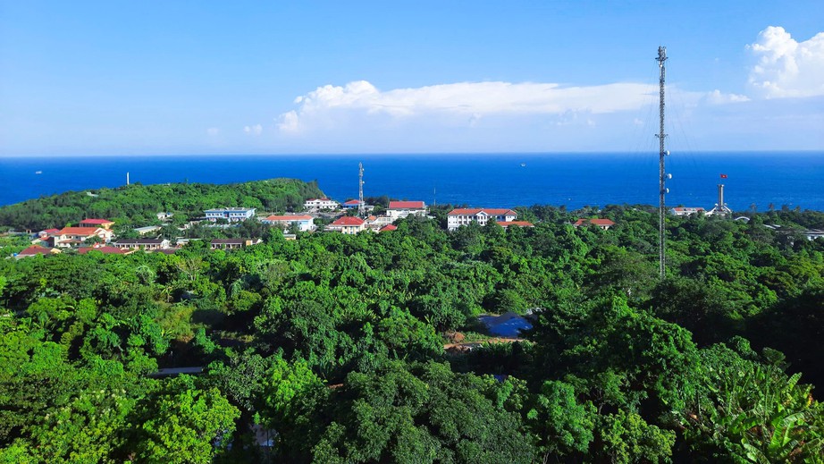 Đầu tư 400 tỷ đồng n&acirc;ng cấp, mở rộng khu neo đậu tr&aacute;nh tr&uacute; b&atilde;o đảo Cồn Cỏ - Ảnh 2.