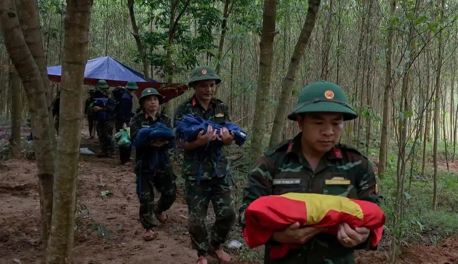 Quảng Trị: T&igrave;m thấy nhiều h&agrave;i cốt liệt sĩ ở bản B&atilde;i Dinh v&agrave; khu phố Th&agrave;nh Cổ- Ảnh 1.