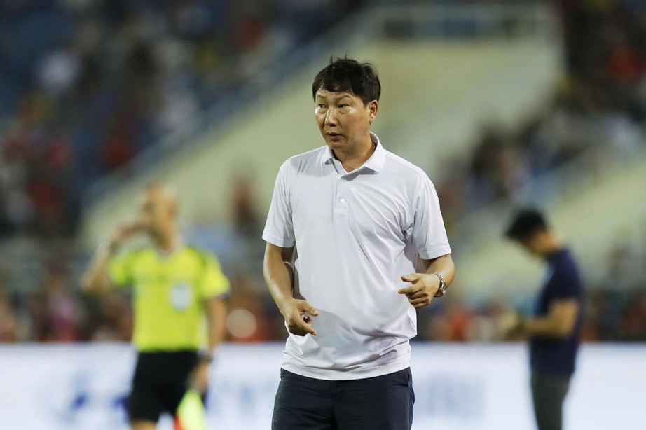 Bố HLV Kim Sang-sik qua đời- Ảnh 1.