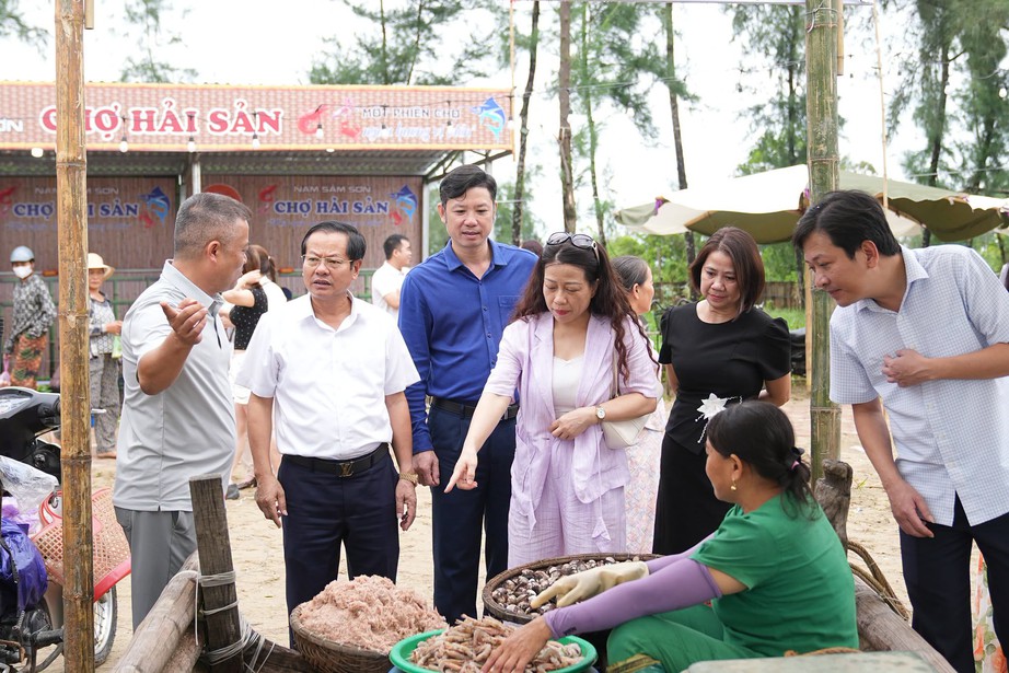 Thanh H&oacute;a đ&oacute;n gần nửa triệu kh&aacute;ch trong 5 ng&agrave;y nghỉ lễ, thu 873 tỷ đồng - Ảnh 2.