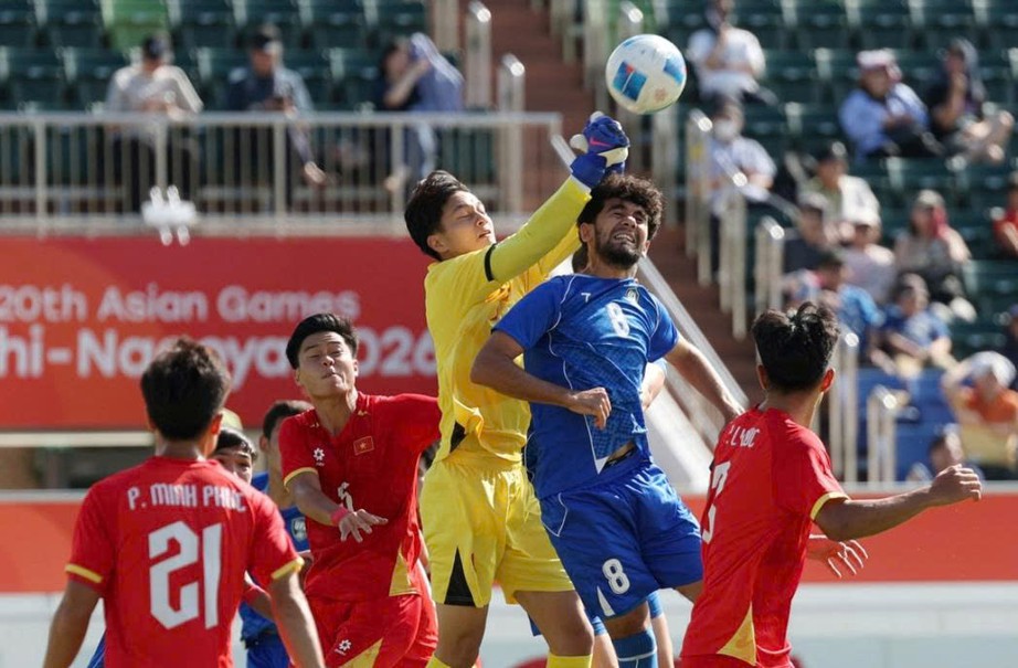 U23 Việt Nam vào tứ kết ASIAD 20 dù để thua Uzbekistan- Ảnh 1.