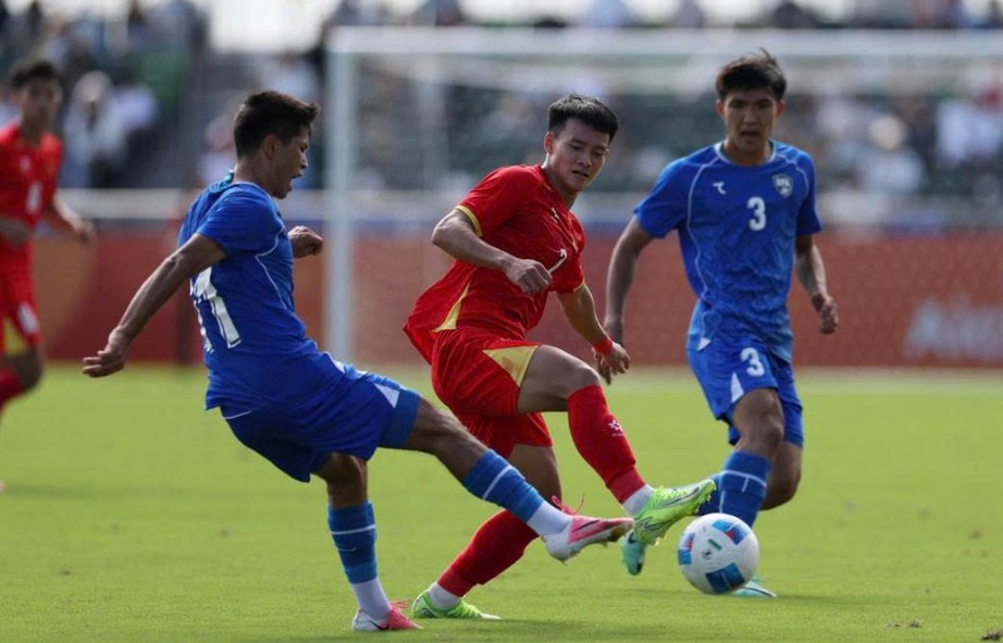 U23 Việt Nam vào tứ kết ASIAD 20 dù để thua Uzbekistan- Ảnh 2.