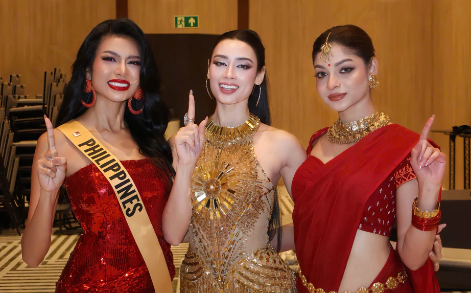 Hoa hậu Emoura Phạm vào Top 15 tài năng tại Miss Grand International- Ảnh 1.