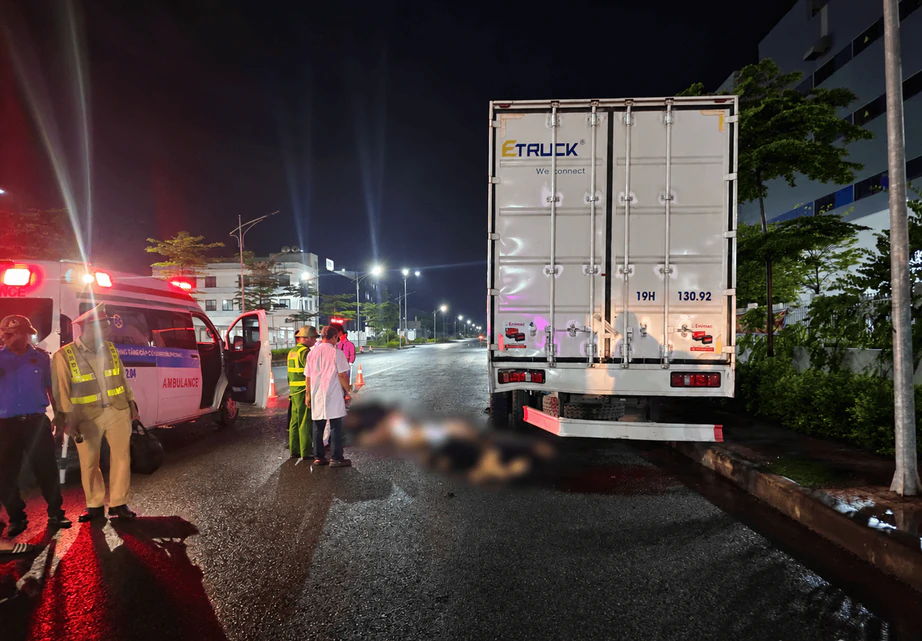 Khẩn trương khắc phục hậu quả vụ tai nạn giao thông tại Hải Phòng khiến ba người chết- Ảnh 1.