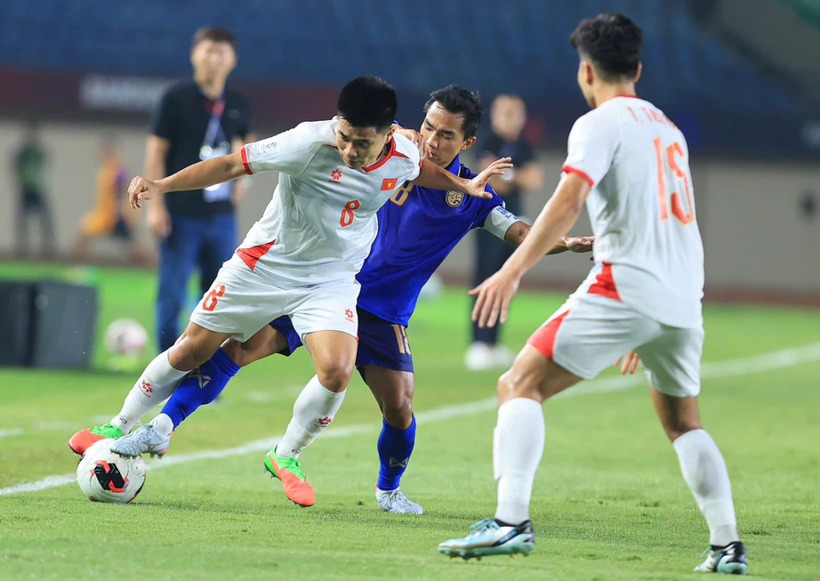 FIFA ASEAN Cup 2026: Tuyển Việt Nam thua tiếc nuối trước Thái Lan- Ảnh 1.