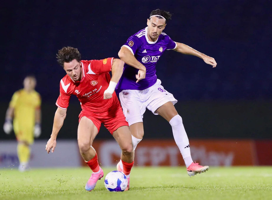 V-League: Tiến Linh tỏa s&aacute;ng gi&uacute;p CLB C&ocirc;ng an TP. HCM vượt qua H&agrave; Nội- Ảnh 2.