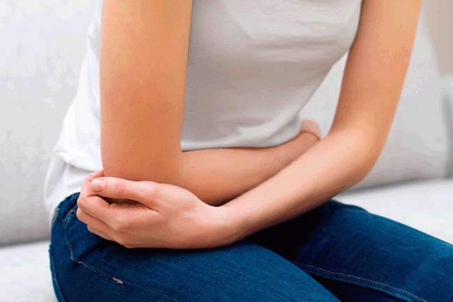 1. Chảy m&aacute;u sau m&atilde;n kinh ở bất cứ t&igrave;nh trạng n&agrave;o cũng cần được ch&uacute; &yacute; v&agrave; xin &yacute; kiến của b&aacute;c sĩ. N&oacute; c&oacute; thể kh&ocirc;ng phải l&agrave; dấu hiệu đ&aacute;ng lo ngại nhưng cũng c&oacute; thể l&agrave; một dấu hiệu cảnh b&aacute;o sớm bệnh ung thư tử cung. Điều đ&aacute;ng mừng l&agrave; theo Hiệp hội Ung thư Hoa Kỳ (ACS), nếu phụ nữ được chẩn đo&aacute;n ở giai đoạn 1, khi ung thư chưa lan rộng, c&oacute; tỷ lệ sống s&oacute;t sau 5 năm l&agrave; 96%.