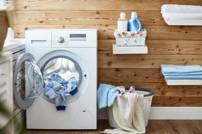 T&igrave;m địa điểm mới trong nh&agrave; cho &ldquo;chuyện ấy&rdquo;: Giường ngủ c&oacute; thể l&agrave; nơi thoải m&aacute;i nhất để quan hệ t&igrave;nh dục, nhưng c&aacute;c địa điểm mới như ph&ograve;ng giặt đồ, nh&agrave; tắm hay tầng hầm cũng gi&uacute;p &ldquo;chuyện ấy&rdquo; trở n&ecirc;n th&uacute; vị hơn.