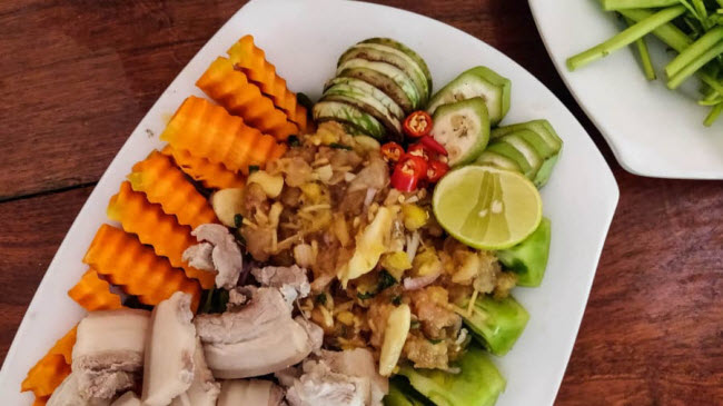 C&aacute; l&ecirc;n men: M&oacute;n ăn được chế biến từ c&aacute; sống được l&ecirc;n men hay c&ograve;n được gọi l&agrave; maam.