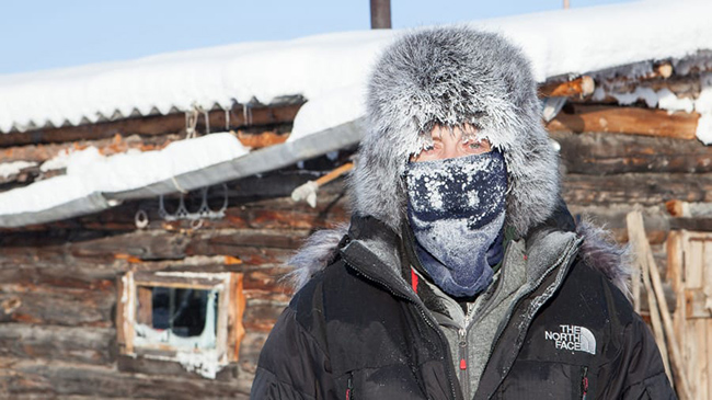 Oymyakon (Nga): Điểm đến ở Siberia n&agrave;y l&agrave; nơi lạnh nhất tr&ecirc;n Tr&aacute;i đất, với 500 cư d&acirc;n. Nhiệt độ trung b&igrave;nh l&agrave; -50&deg;C v&agrave;o m&ugrave;a đ&ocirc;ng v&agrave; c&oacute; l&uacute;c đ&atilde; đạt đỉnh điểm -67,8&deg;C.