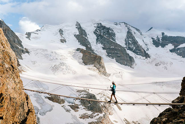 11. Ở một số nơi tr&ecirc;n d&atilde;y n&uacute;i Alps sẽ c&oacute; tuyết phủ quanh năm. Đ&oacute; cũng l&agrave; điểm thu h&uacute;t nhiều du kh&aacute;ch đến nơi n&agrave;y.
