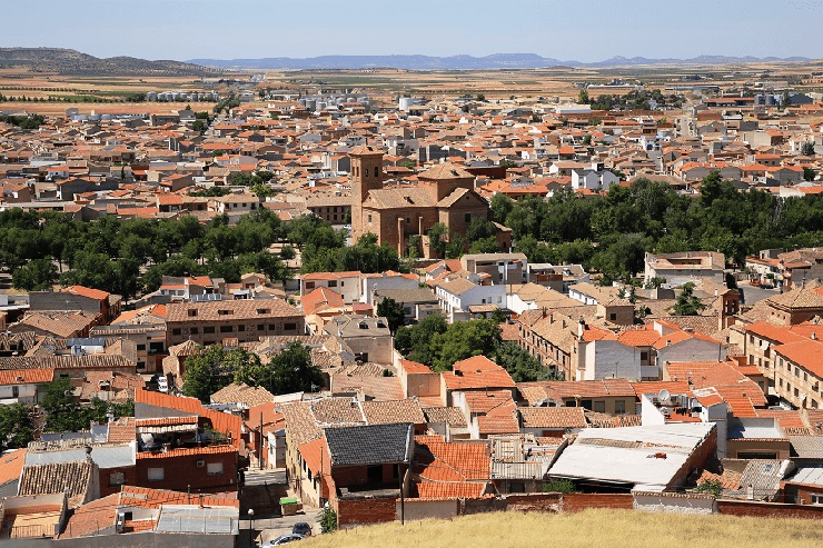 15. C&oacute; thể n&oacute;i rằng, l&agrave;ng Consuegra l&agrave; một nơi rất đậm chất lịch sử v&agrave; văn h&oacute;a. Nếu y&ecirc;u th&iacute;ch lịch sử La M&atilde; cổ đại, nơi n&agrave;y rất th&iacute;ch hợp d&agrave;nh cho bạn.
