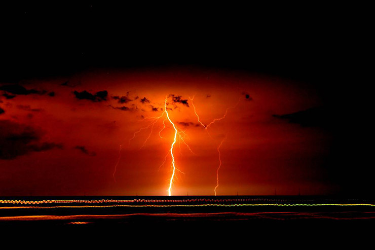 4. S&eacute;t Catatumbo hay tia chớp Catatumbo thường xuy&ecirc;n xảy ra ở c&ugrave;ng một địa điểm trong suốt nhiều thi&ecirc;n ni&ecirc;n kỷ.