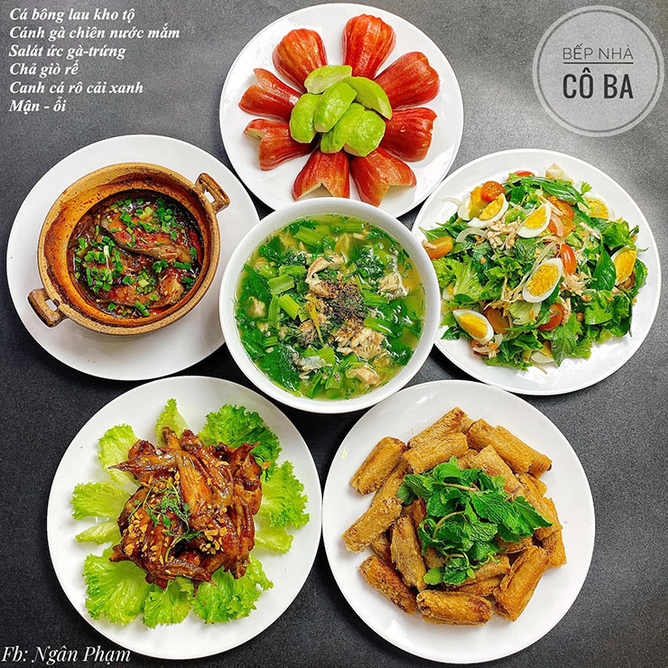 11. Thực đơn c&ocirc; nấu đều tu&acirc;n thủ theo c&ocirc;ng thức: 1 m&oacute;n ch&iacute;nh, 2 m&oacute;n phụ, 1 m&oacute;n rau (luộc/hấp/x&agrave;o/ăn sống), 1 m&oacute;n canh, 1 m&oacute;n tr&aacute;ng miệng.
