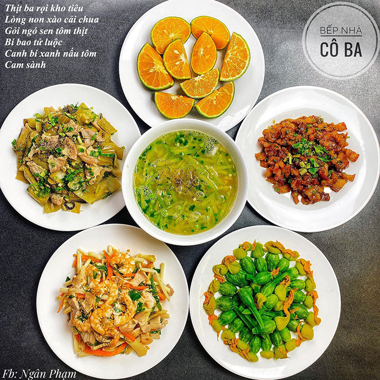 6. V&igrave; kh&ocirc;ng th&iacute;ch cảm gi&aacute;c ăn cơm ngo&agrave;i một m&igrave;nh mỗi khi chồng bận việc, c&ocirc; quyết định tập nấu ăn, ban đầu chỉ l&agrave; những m&oacute;n rất đơn giản nhưng dần dần bắt đầu nấu những m&oacute;n kh&oacute; hơn.
