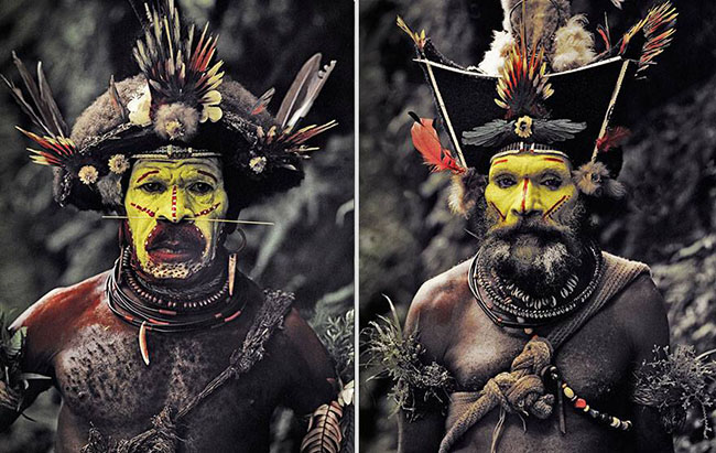 Huli, Papua New Guinea: Bộ tộc Huli thường b&ocirc;i vẽ sơn đỏ, trắng v&agrave; v&agrave;ng l&ecirc;n mặt, họ cũng đội những bộ t&oacute;c giả được trang tr&iacute; c&ocirc;ng phu với mục đ&iacute;ch đe dọa c&aacute;c đối thủ.