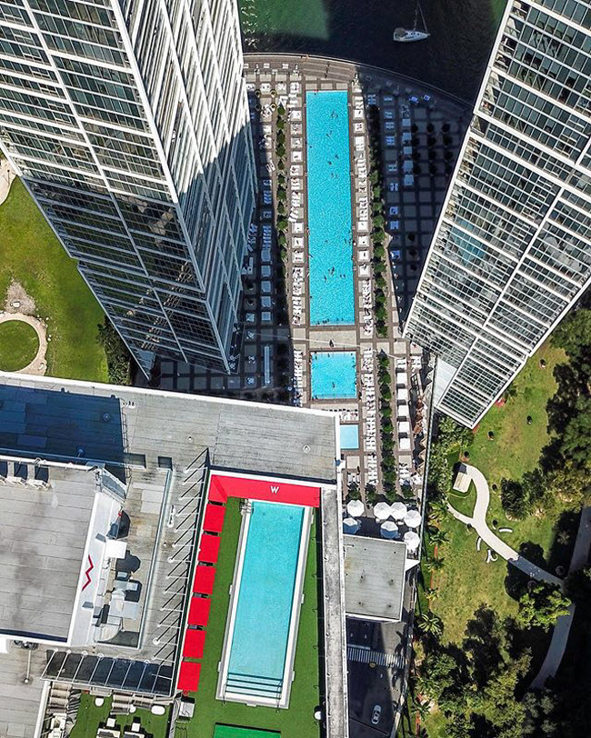 W Miami, Mỹ: Kh&aacute;ch sạn 5 sao ở Miami g&acirc;y ấn tượng với c&aacute;c bể bơi ở tầng 15 v&agrave; 50.
