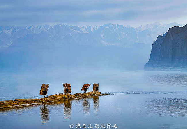 Ngày 22/5, khi cuộc thi diễn ra, trời đang hửng nắng thì đột nhiên u ám vào lúc 9h, gió giật mạnh cấp 4, cấp 5. Các thành viên trong đội thi mặc quần đùi ngắn, sau khi chạy được 2km thì mọi chuyện bất ngờ xảy ra.