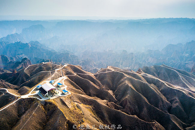 Người ta nói rằng, hầu hết những vận động viên tham gia lần này đã mất mạng vì nhiệt độ giảm đột ngột.