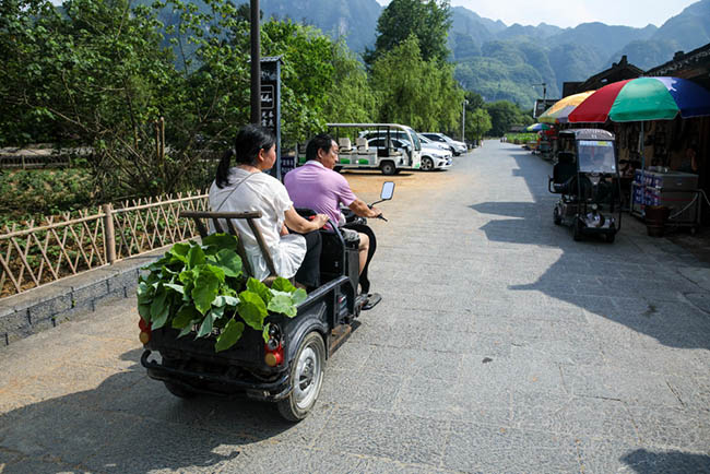 Những khu l&agrave;m giấy thường nhiều nằm ven s&ocirc;ng.
