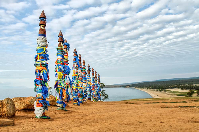 Đảo Olkhon - hòn ngọc của Siberia: Đây là hòn đảo có hồ lớn thứ 4 trên thế giới, đảo Olkhon là một nơi tuyệt vời để tham quan và lưu trú ở Nga.