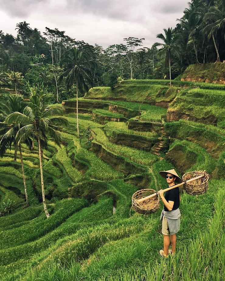 3. Nơi đ&acirc;y l&agrave; một trong những điểm du lịch nổi tiếng nhất Bali, l&agrave; địa điểm kh&ocirc;ng thể bỏ qua trong h&agrave;nh tr&igrave;nh kh&aacute;m ph&aacute; đất nước Indonesia.
