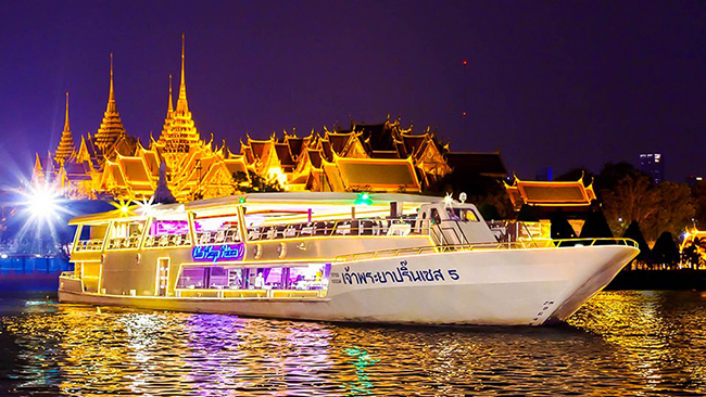Du ngoạn v&agrave; ăn tối tr&ecirc;n du thuyền&nbsp;Princess ở s&ocirc;ng Chao Phraya l&agrave; một trải nghiệm v&ocirc; c&ugrave;ng ấn tượng v&agrave; th&uacute; vị.
