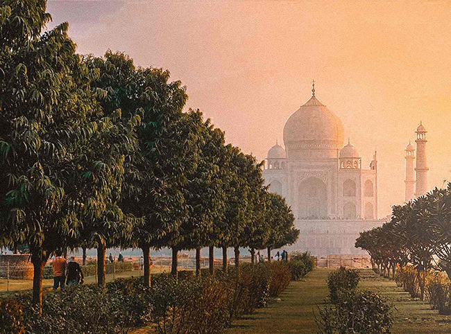 Khung cảnh tr&aacute;ng lệ của một trong những kỳ quan thế giới,&nbsp;Taj Mahal tuyệt đẹp ở c&aacute;c g&oacute;c kh&aacute;c nhau v&agrave; khung thời gian kh&aacute;c nhau.&nbsp;
