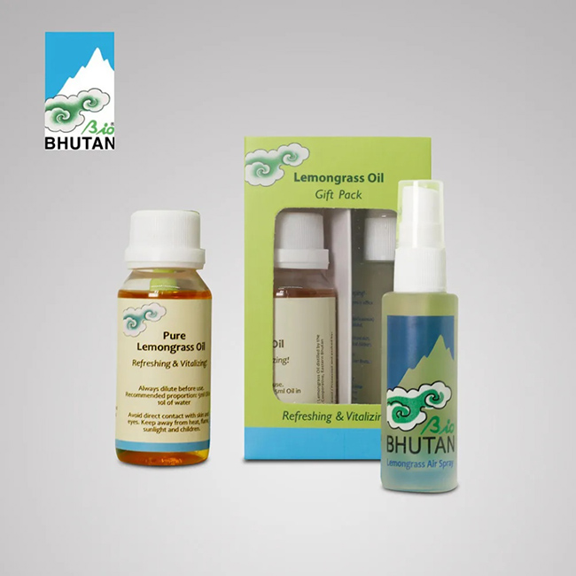 Tinh dầu sả Bhutan: B&ecirc;n cạnh những sản phẩm nổi tiếng kh&aacute;c th&igrave; bộ sản phẩm l&agrave;m từ tinh dầu sả Bhutan cũng l&agrave; một m&oacute;n qu&agrave; được nhiều người lựa chọn để l&agrave;m qu&agrave; lưu niệm.&nbsp;
