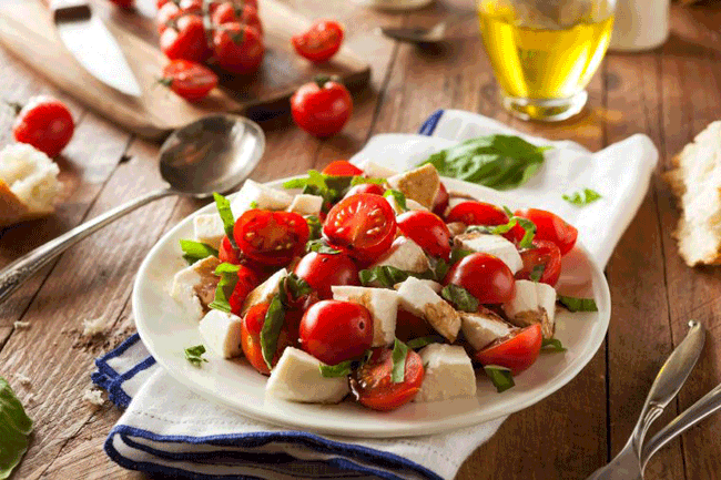 3. T&iacute;ch cực sử dụng dầu &ocirc; liu nguy&ecirc;n chất, b&ocirc;ng cải xanh, nghệ, tỏi v&agrave; hạn chế đường tinh luyện, carbohydrate tinh chế, chất b&eacute;o động vật b&atilde;o h&ograve;a, v&agrave; c&aacute;c h&oacute;a chất độc hại v&agrave; thuốc trừ s&acirc;u được chứng minh l&agrave; c&oacute; khả năng giảm nguy cơ mắc ung thư.
