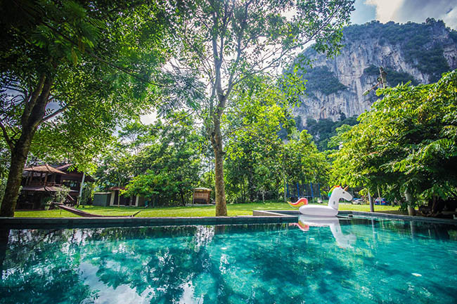 Templer Park Rainforest Retreat l&agrave; một khu du lịch nằm ở ngoại &ocirc; Malaysia, nơi n&agrave;y tọa lạc tr&ecirc;n đỉnh đồi của một v&ugrave;ng đất rộng hơn 3 hecta.
