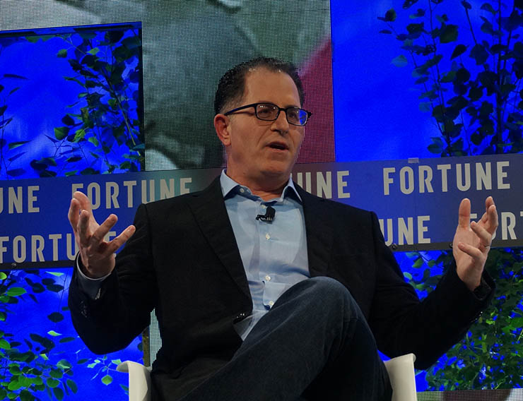 7. Michael Dell

Giống như nhiều nh&agrave; sản xuất c&ocirc;ng nghệ kh&aacute;c của những năm 1980 v&agrave; 90, Dell sớm bộc lộ sự quan t&acirc;m của m&igrave;nh tới m&aacute;y t&iacute;nh. Cha &ocirc;ng muốn con trai m&igrave;nh trở th&agrave;nh b&aacute;c sĩ n&ecirc;n &ocirc;ng đ&atilde; đăng k&yacute; theo học tại Đại học Texas ở Austin với tư c&aacute;ch l&agrave; một sinh vi&ecirc;n dự th&iacute;nh. &Ocirc;ng bỏ học sau 1 năm v&agrave; bắt tay v&agrave;o c&ocirc;ng việc b&aacute;n m&aacute;y t&iacute;nh v&agrave; trở th&agrave;nh gi&aacute;m đốc điều h&agrave;nh của Dell Technologies.


